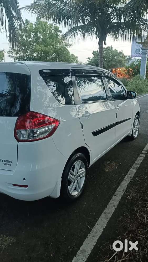 Maruti Suzuki Ertiga Vdi 2014