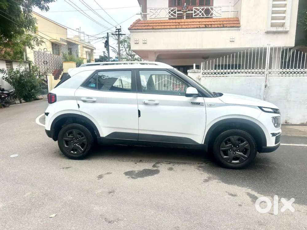 Hyundai Venue S Plus Mt 1.2 Kappa, 2024, Petrol