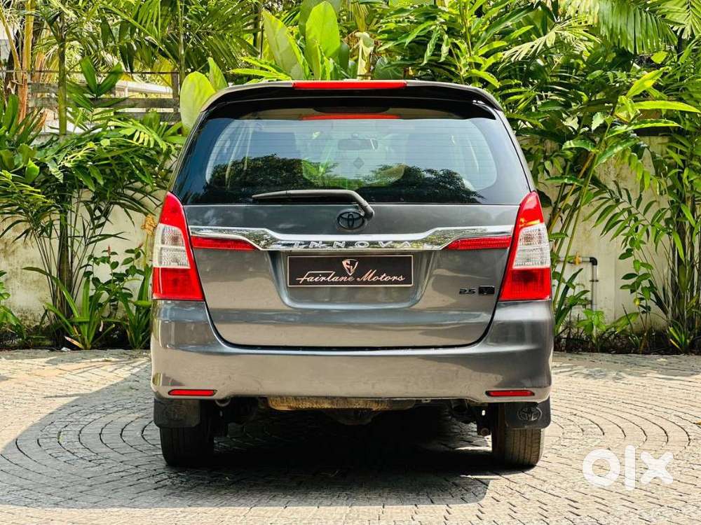 Toyota Innova 2.5 Vx 7 Seater Bs Iv, 2015, Diesel