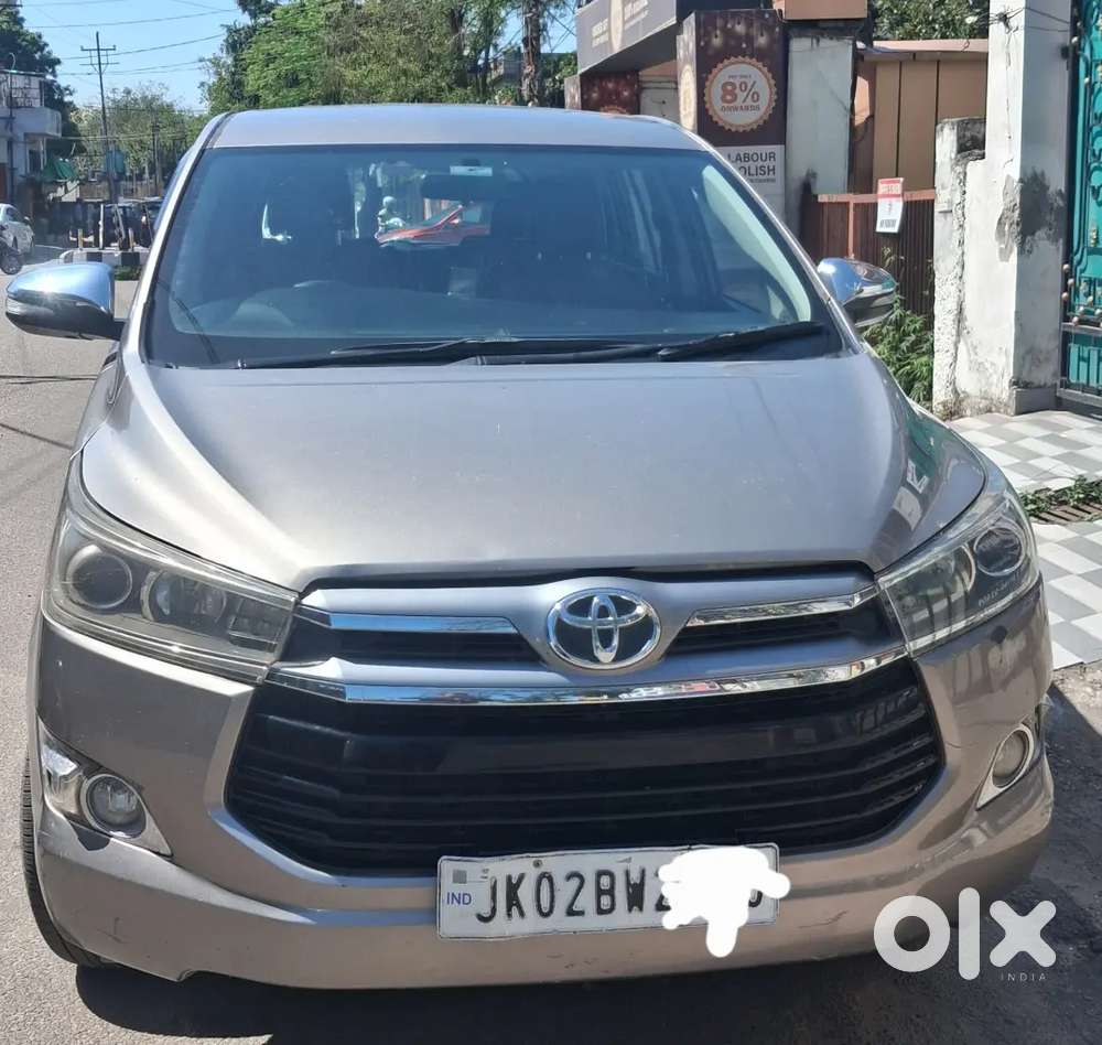 Toyota Innova Crysta 2017 Diesel 215000 Km Driven