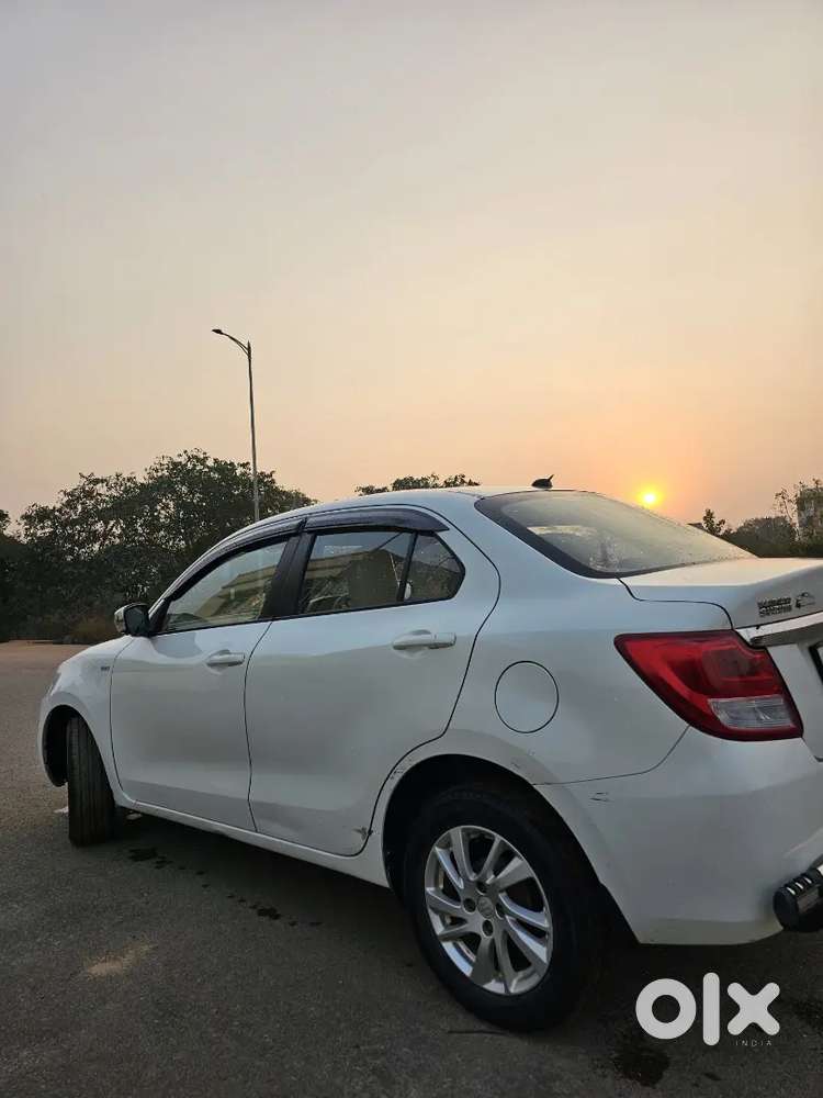 Maruti Suzuki Dzire 2017 Petrol 73500 Km Driven
