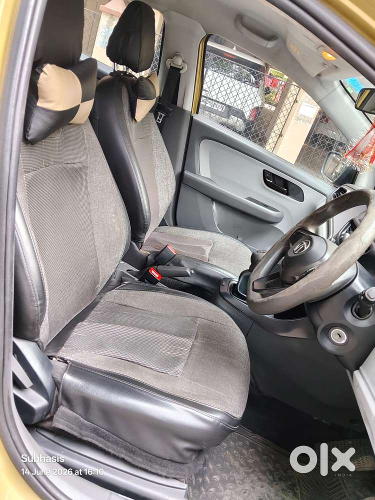 Tata Altroz 1.2 Xe, 2020, Petrol