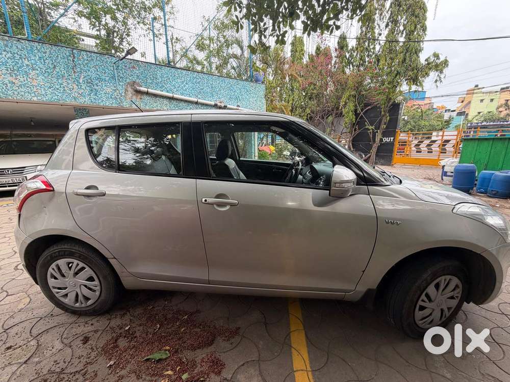 Maruti Suzuki Swift Vxi With Abs, 2011, Petrol