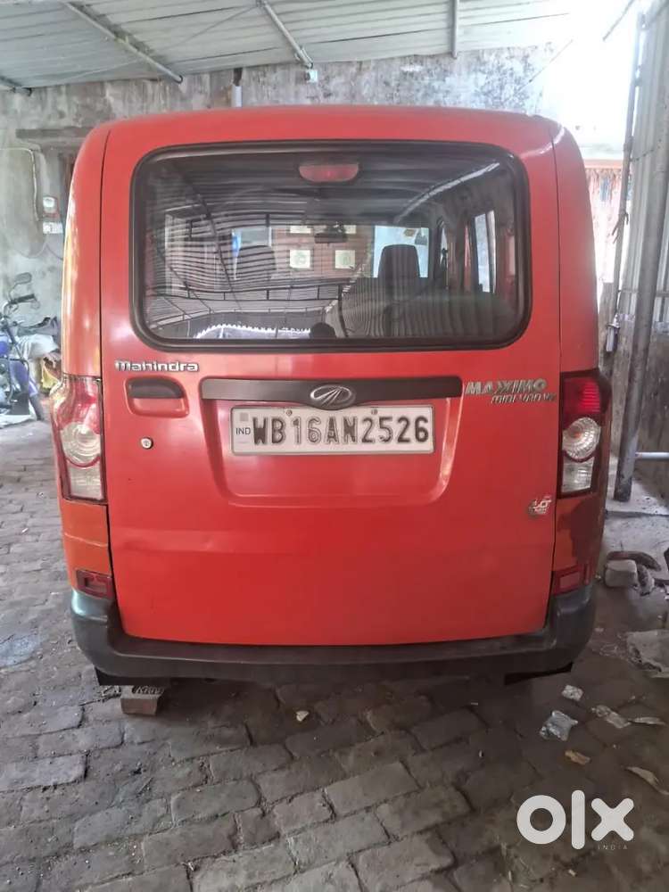 Mahindra Maxxmio Mini Van Vx