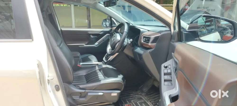 Toyota Innova Hycross 2.0 Vx Hybrid 7 Str, 2025, Petrol