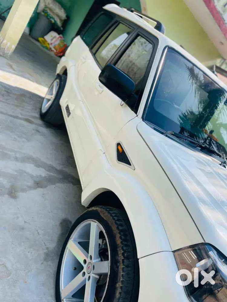 Mahindra Scorpio 2015 Diesel Well Maintained