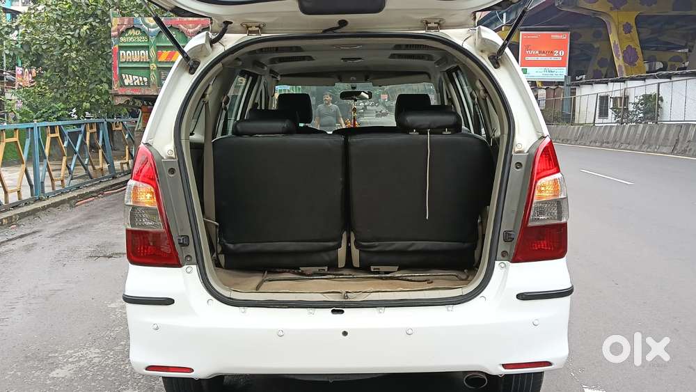 Toyota Innova 2.5 G (diesel) 8 Seater Bs Iv, 2011, Diesel