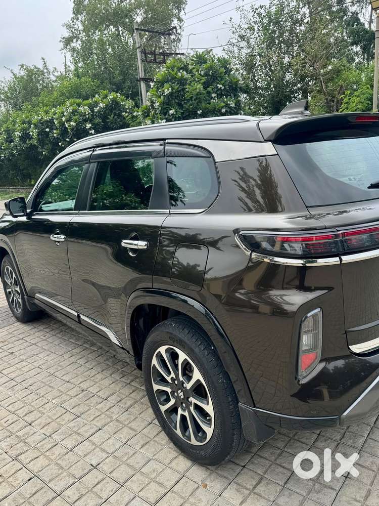 Maruti Suzuki Grand Vitara 1.5 Alpha Smart Hybrid At, 2023, Petrol