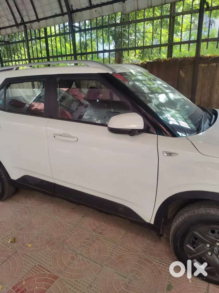 Hyundai Venue 2024 Petrol Good Condition