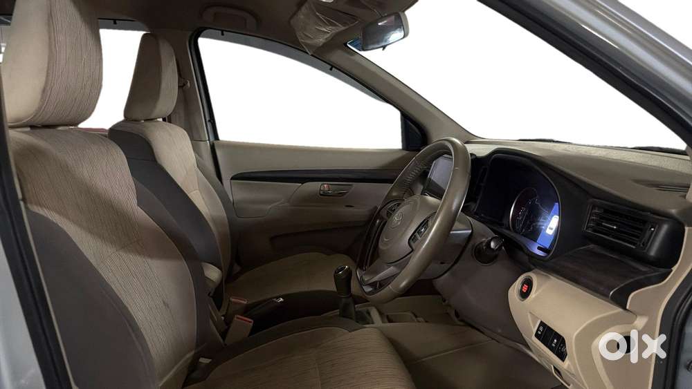 Toyota Rumion V Mt, 2024, Petrol