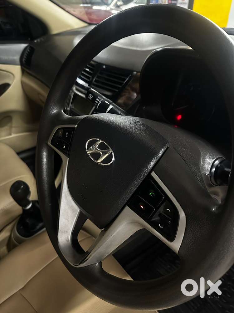 Hyundai Verna Petrol 2013