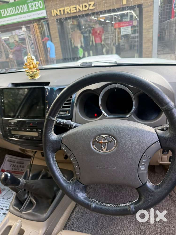 Toyota Fortuner 3.0 4x4 Manual, 2011, Diesel