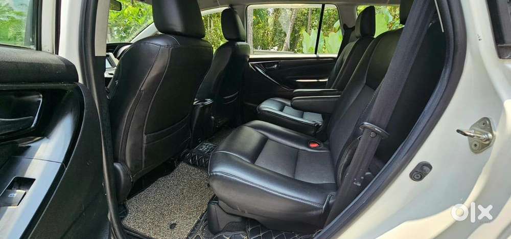 Toyota Innova Crysta 2017 Diesel 95000 Km Driven