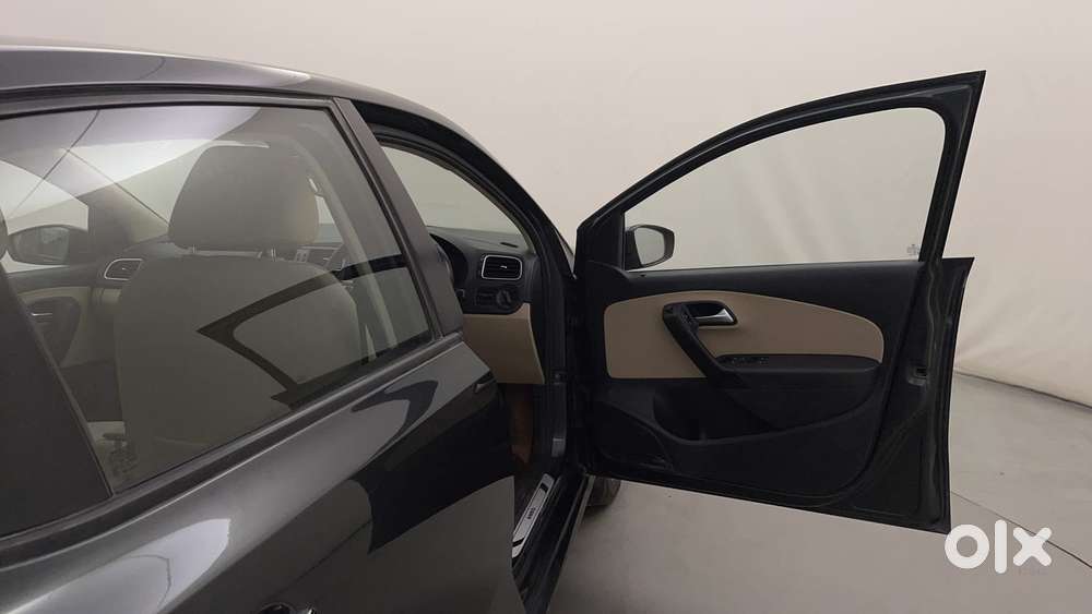 Volkswagen Ameo 1.5 Tdi Highline At 16 Alloy, 2019, Diesel