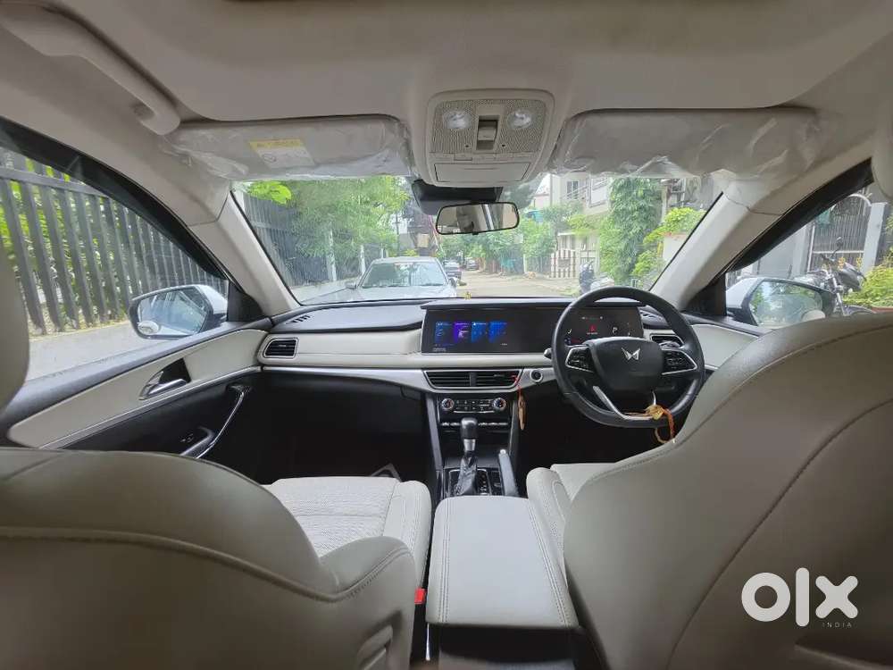 Mahindra Xuv700 2021 Petrol Automatic