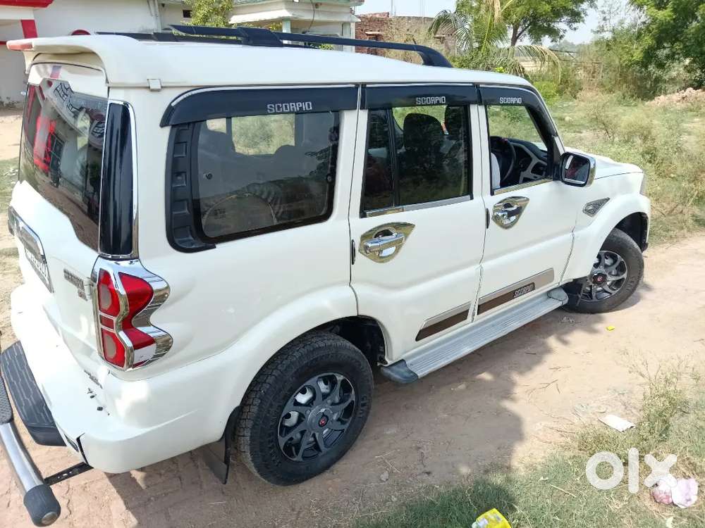 Mahindra Scorpio Classic 2.2 S 2019