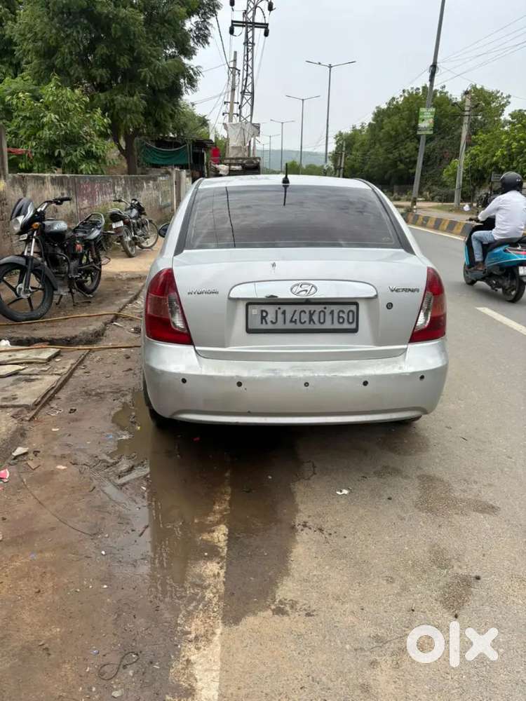 Hyundai Verna 2010 Petrol Well Maintained