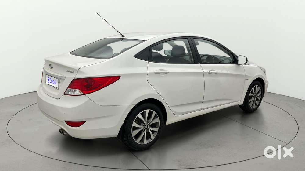 Hyundai Verna Fluidic 1.6 Vtvt Sx, 2014, Petrol