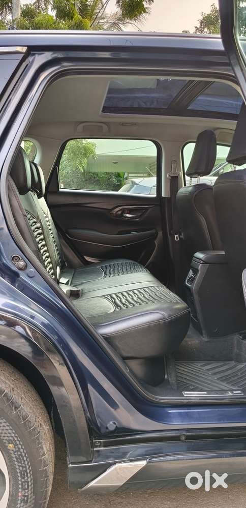 Maruti Suzuki Grand Vitara 1.5 Zeta Plus Intelligent Hybrid Ecvt, 20..