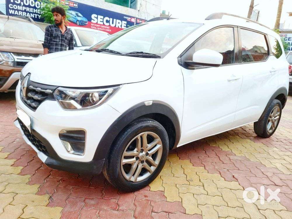 Renault Triber Rxz, 2022, Petrol