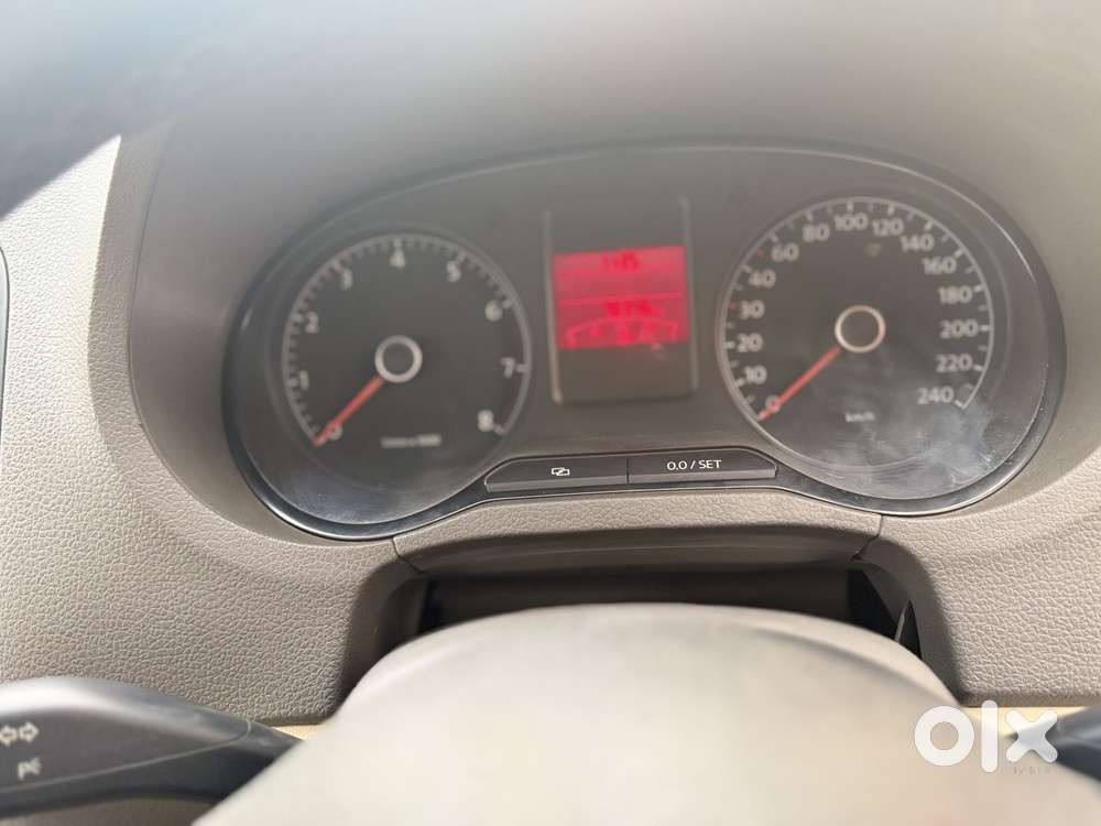 Volkswagen Vento Petrol Highline At, 2014, Petrol