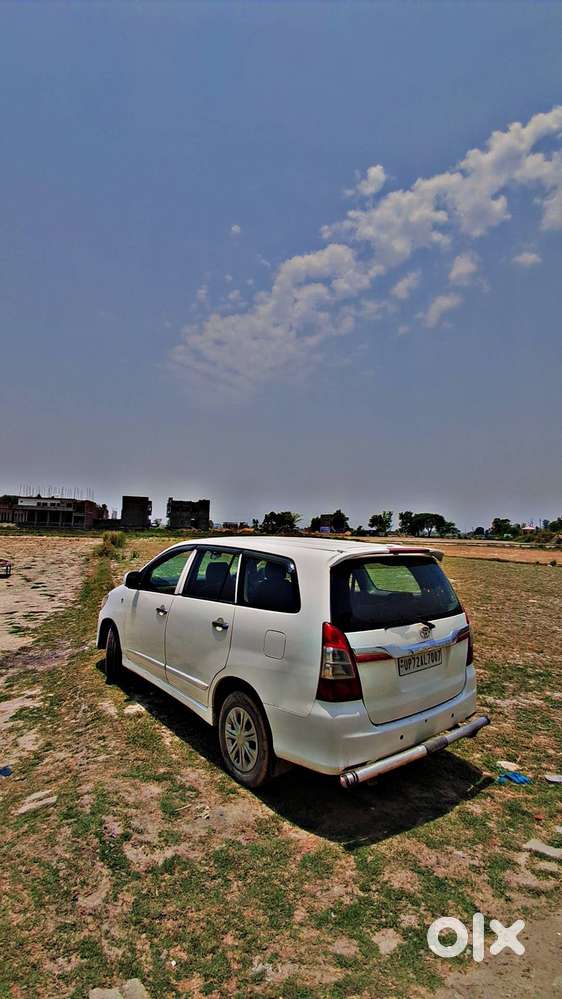 Toyota Innova Crysta 2016 Diesel Well Maintained