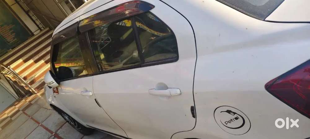 Maruti Suzuki Dzire 2013 Petrol 25000 Km Driven