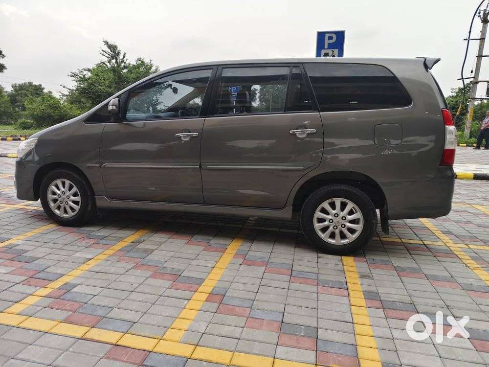 Toyota Innova 2.5 V 8 Str, 2012, Diesel