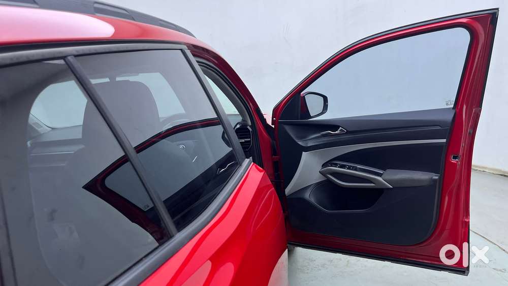 Skoda Kylaq Signature, 2025, Petrol