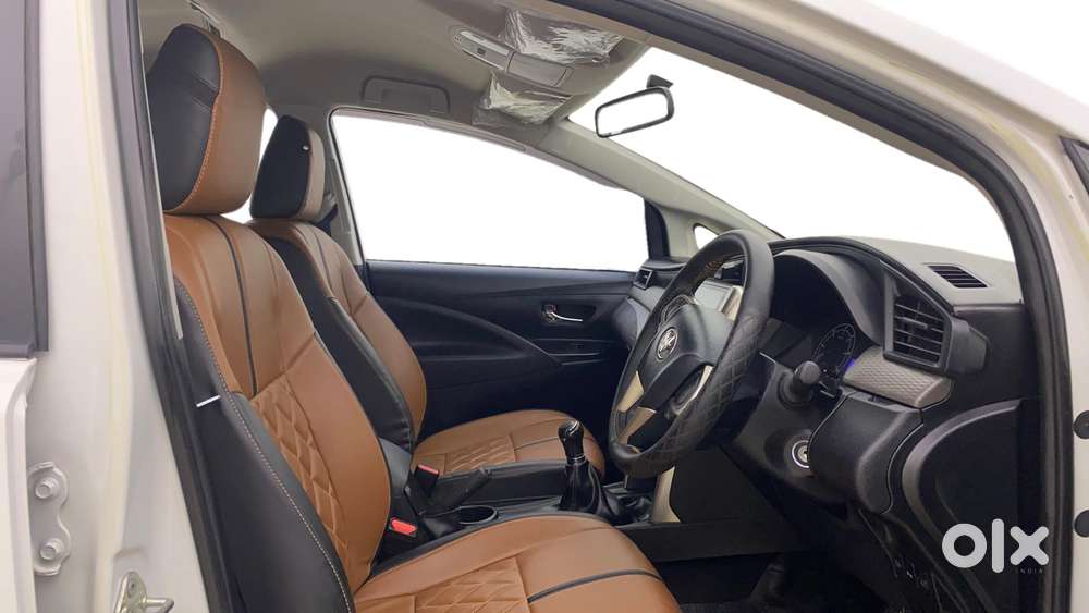 Toyota Innova Crysta [2020-ongoing] 2.4 Gx 7 Str, 2023, Diesel