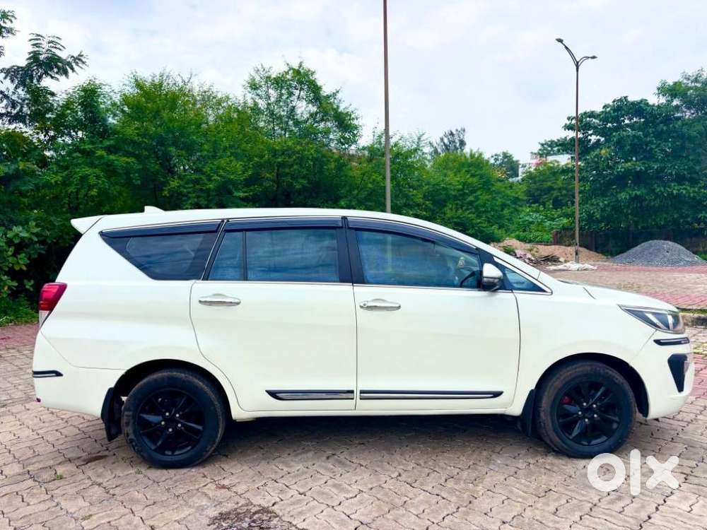 Toyota Innova Crysta 2.4 G Mt, 2018, Diesel
