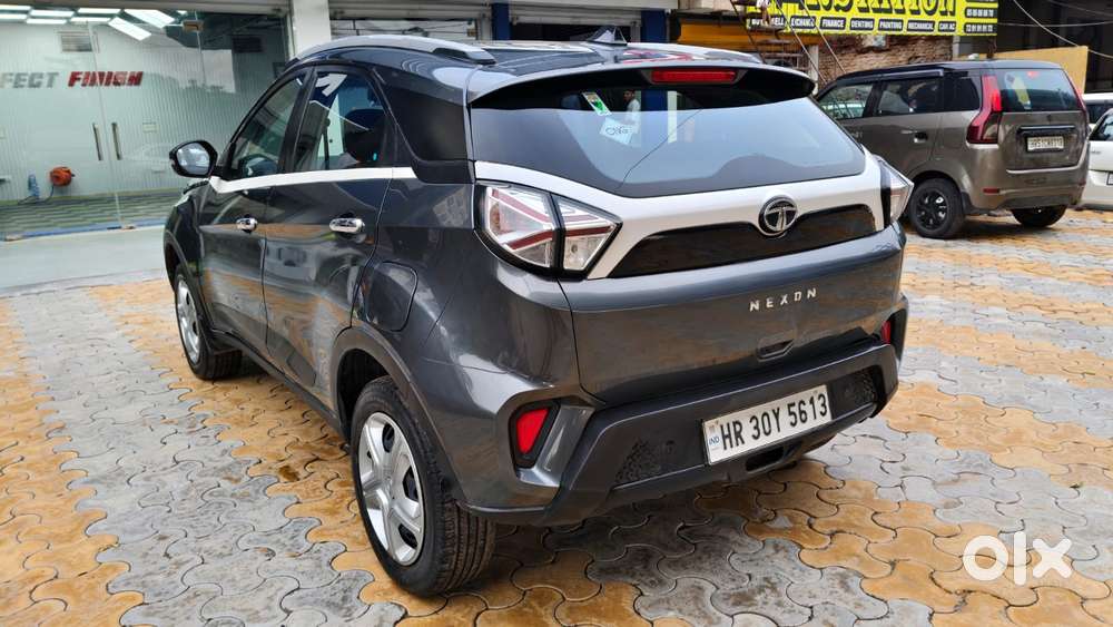 Tata Nexon 1.2 Revotron Xm (s), 2022, Cng & Hybrids