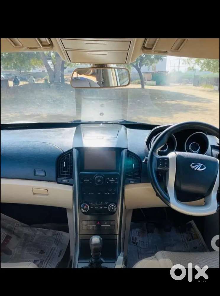 Mahindra Xuv 500 W10 Model Power Seat