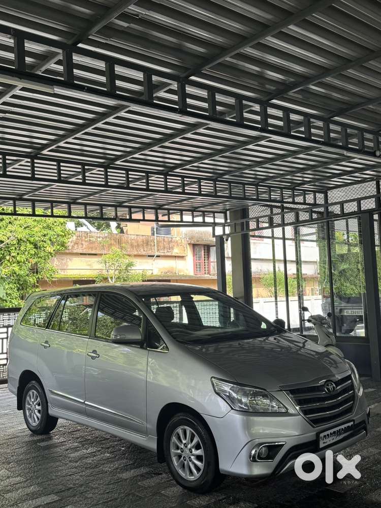 Toyota Innova 2.5 Vx 7 Seater Bs Iv, 2014, Diesel