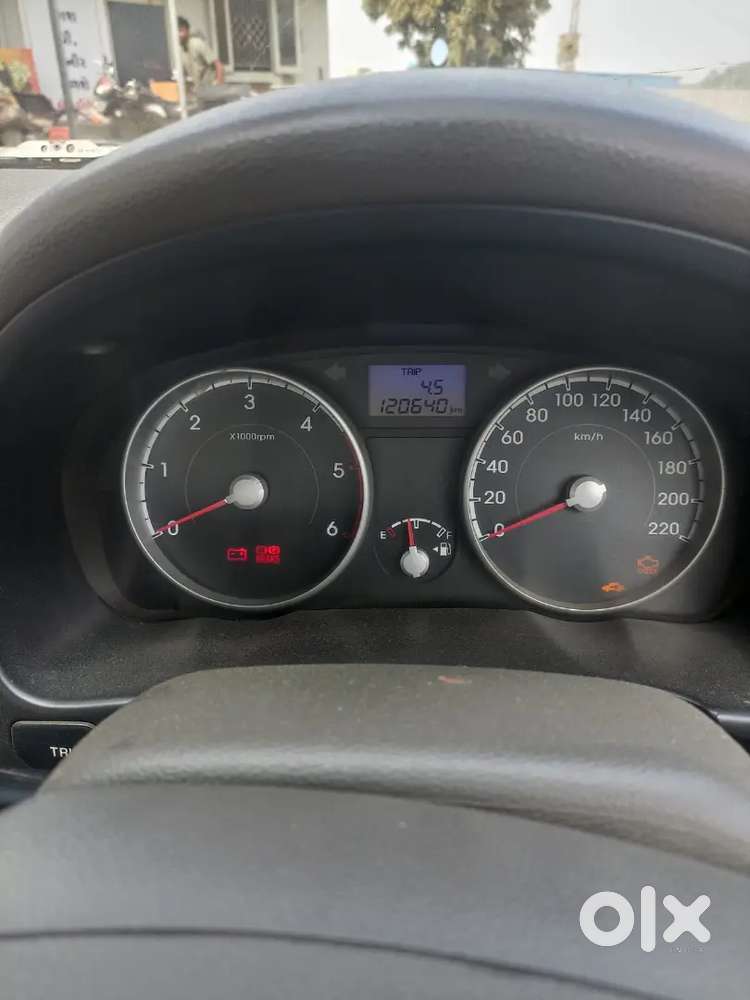 Hyundai Verna 2010 Diesel Well Maintained
