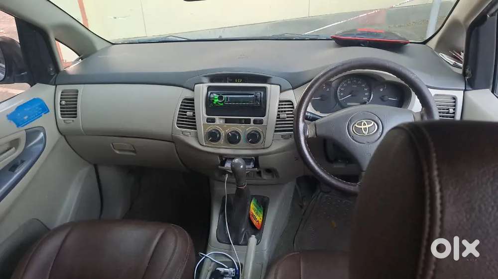Toyota Innova 2014