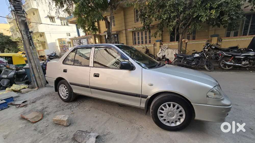 Maruti Suzuki Esteem Lxi 2006
