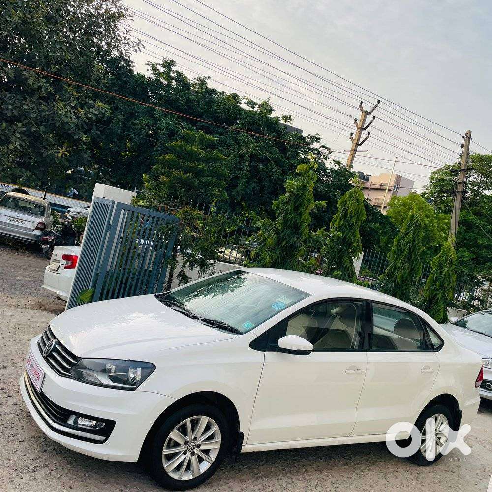 Volkswagen Vento 1.2 Tsi Highline Plus At, 2016, Petrol