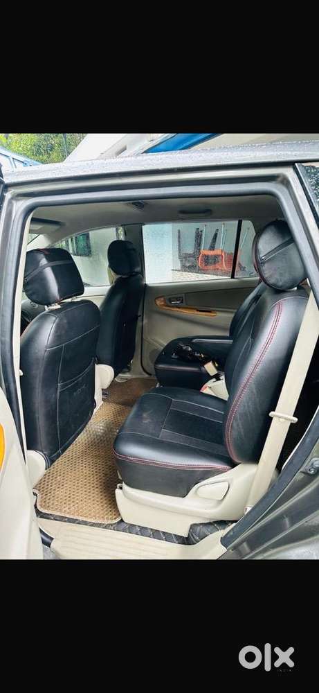 Toyota Innova 2010 Diesel Well Maintained