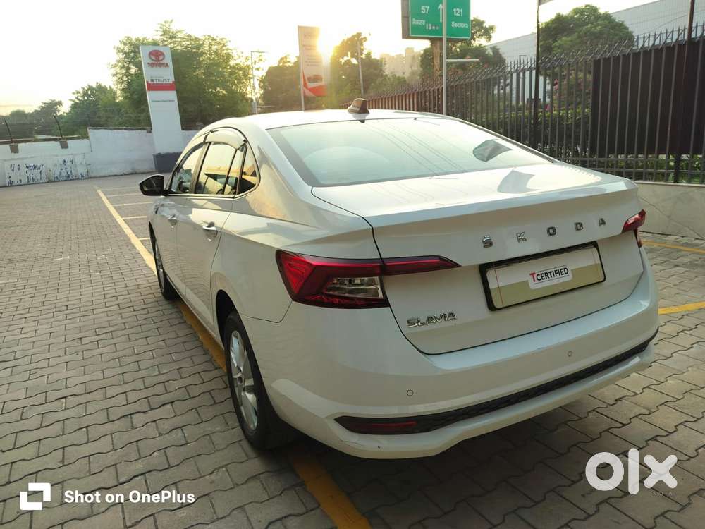 Skoda Slavia 1.0 Ambition Tsi At, 2023, Petrol