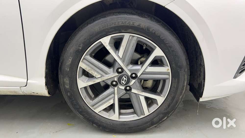Hyundai Verna Sx 1.5 Petrol Ivt, 2023, Petrol