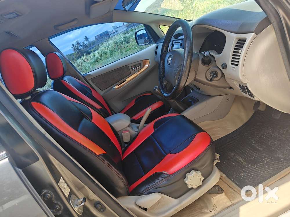 Toyota Innova 2.5 Vx 8 Seater Bs Iv, 2009, Diesel