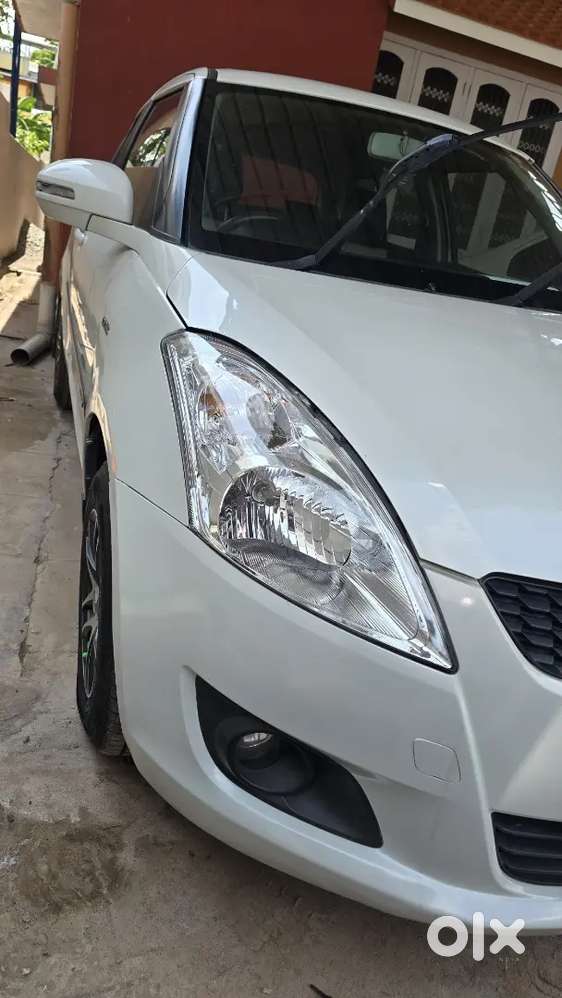 Maruti Suzuki Swift 2012 Diesel 129000 Km Driven