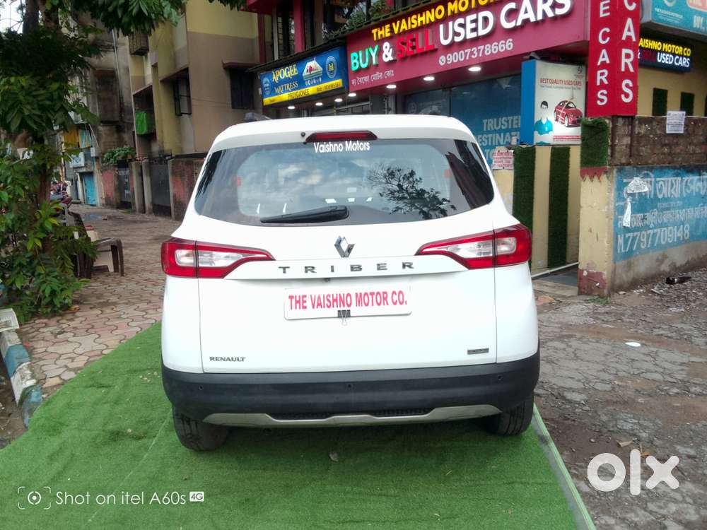 Renault Triber Rxz, 2022, Petrol