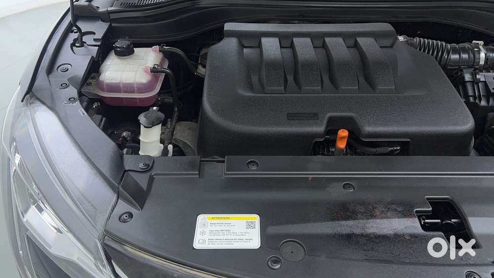 Mahindra Xuv700 2.0 Ax 7 Petrol At Luxury Pack Str, 2024, Petrol