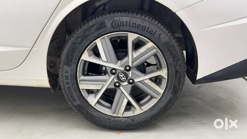 Hyundai Verna Sx 1.5 Petrol Ivt, 2023, Petrol