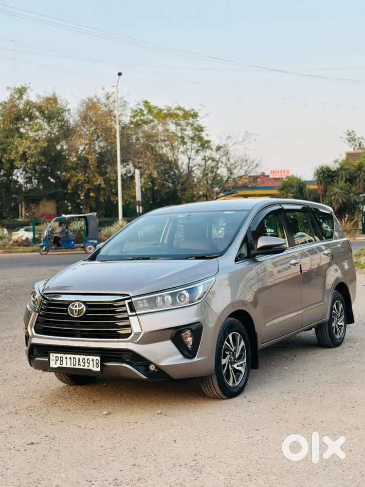 2022 Crysta Manual Diesel Vx