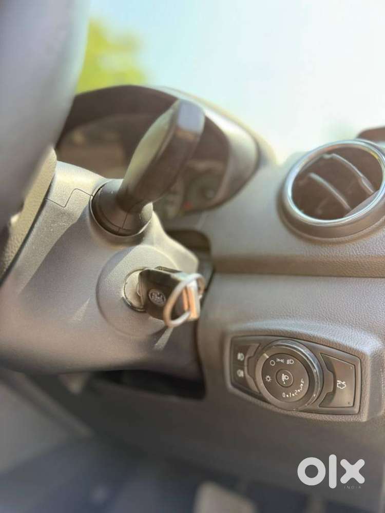 Ford Figo, 2016, Petrol