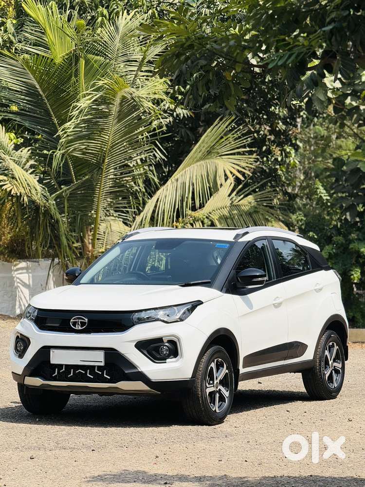 Tata Nexon 1.2 Revotron Xza Plus (o) Amt, 2023, Petrol