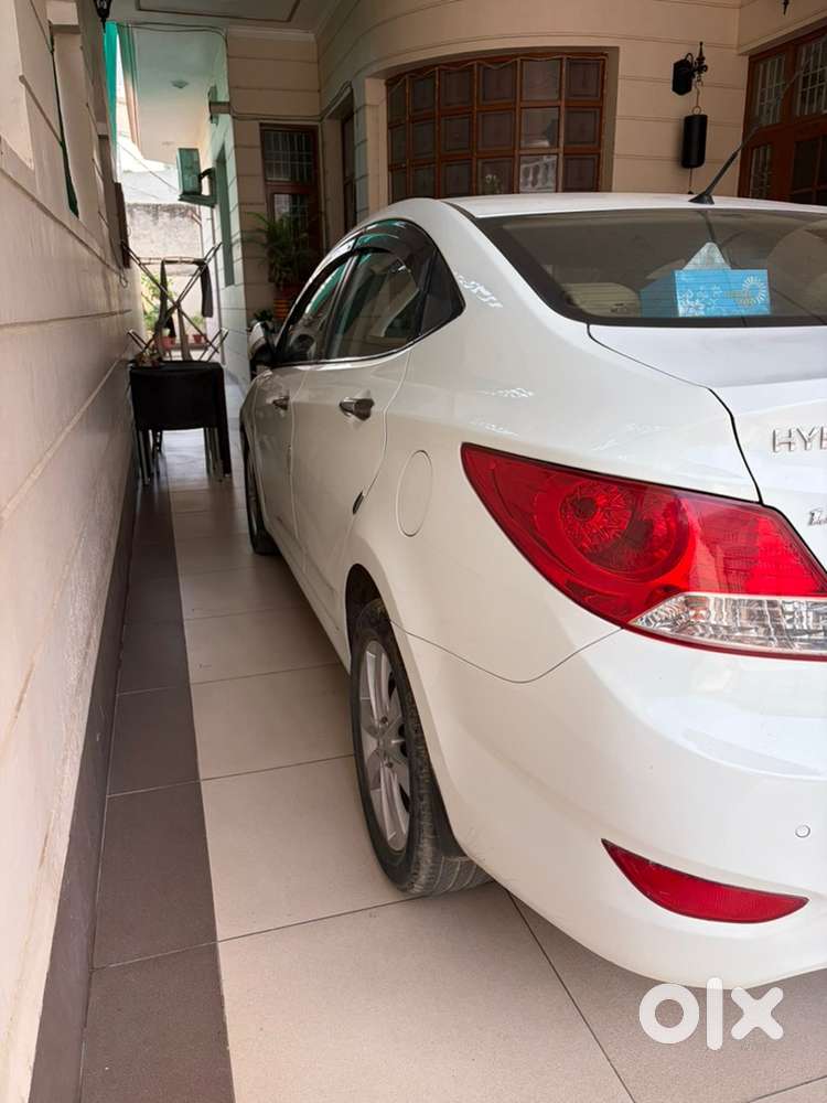 Hyundai Fluidic Verna 2013